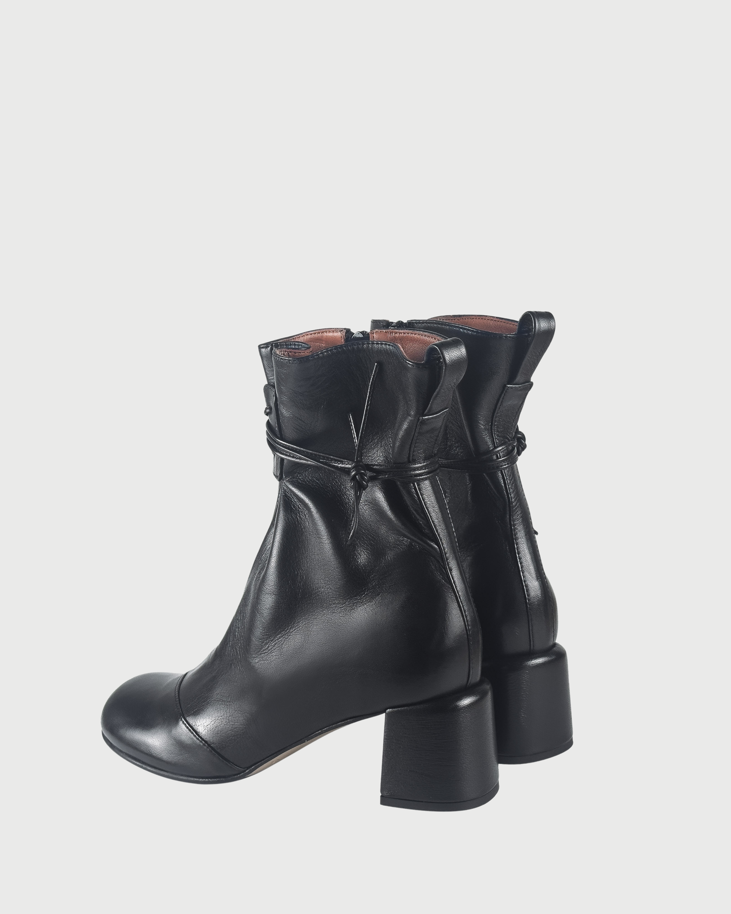 Tronchetto nappa nero