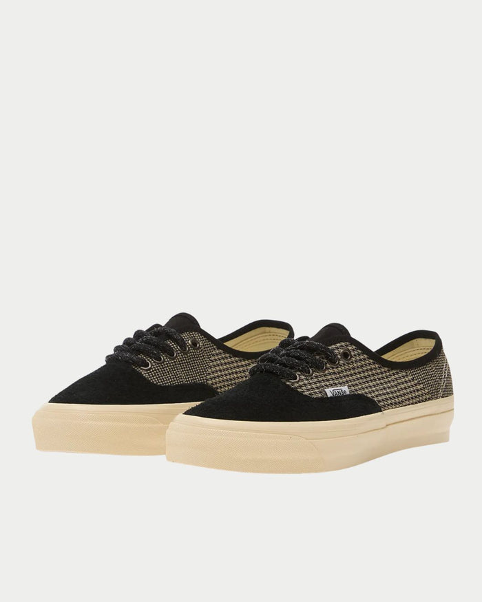 Sneakers Authentic 44