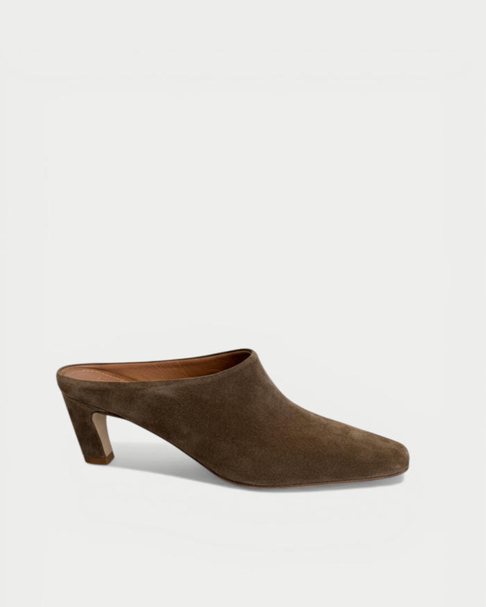 Sabot in suede con tacco