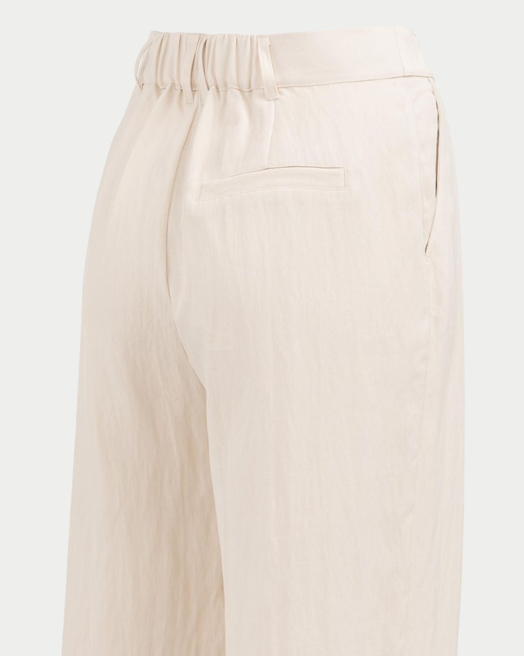 Pantaloni a gamba ampia con pinces