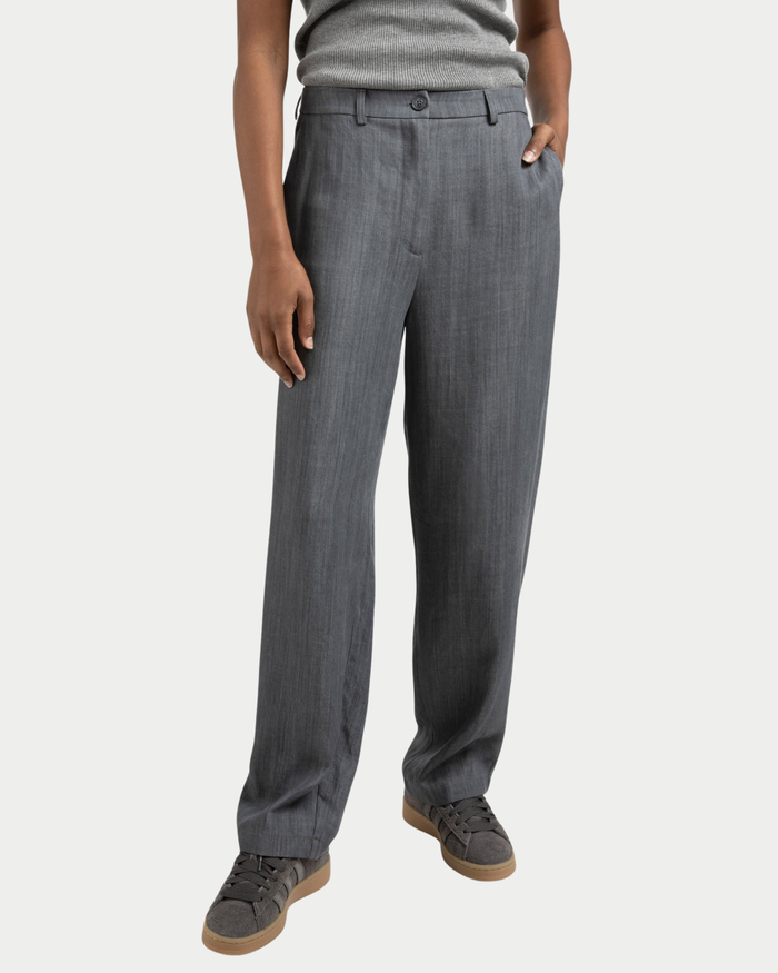 Pantaloni high waist carrot fit