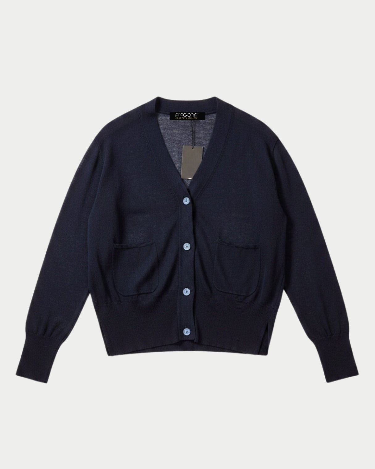 Strickjacke mit 4 Knöpfen und V-Ausschnitt