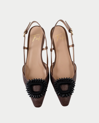 Slingback in rafia con dettaglio gioiello