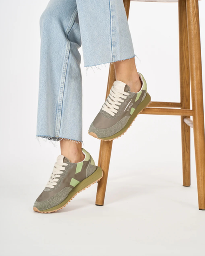Star low sneakers