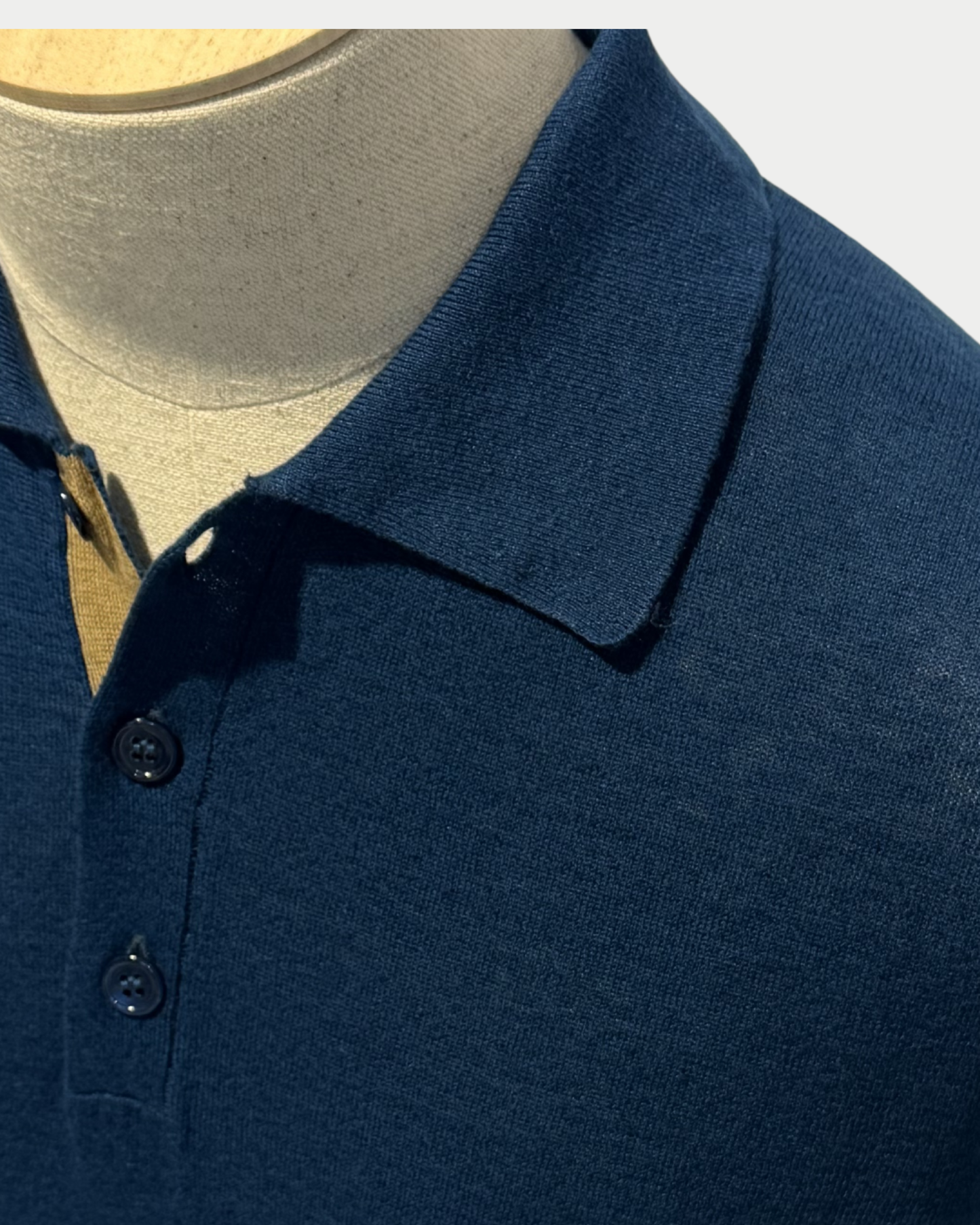Knitwear polo con dettagli in contrasto