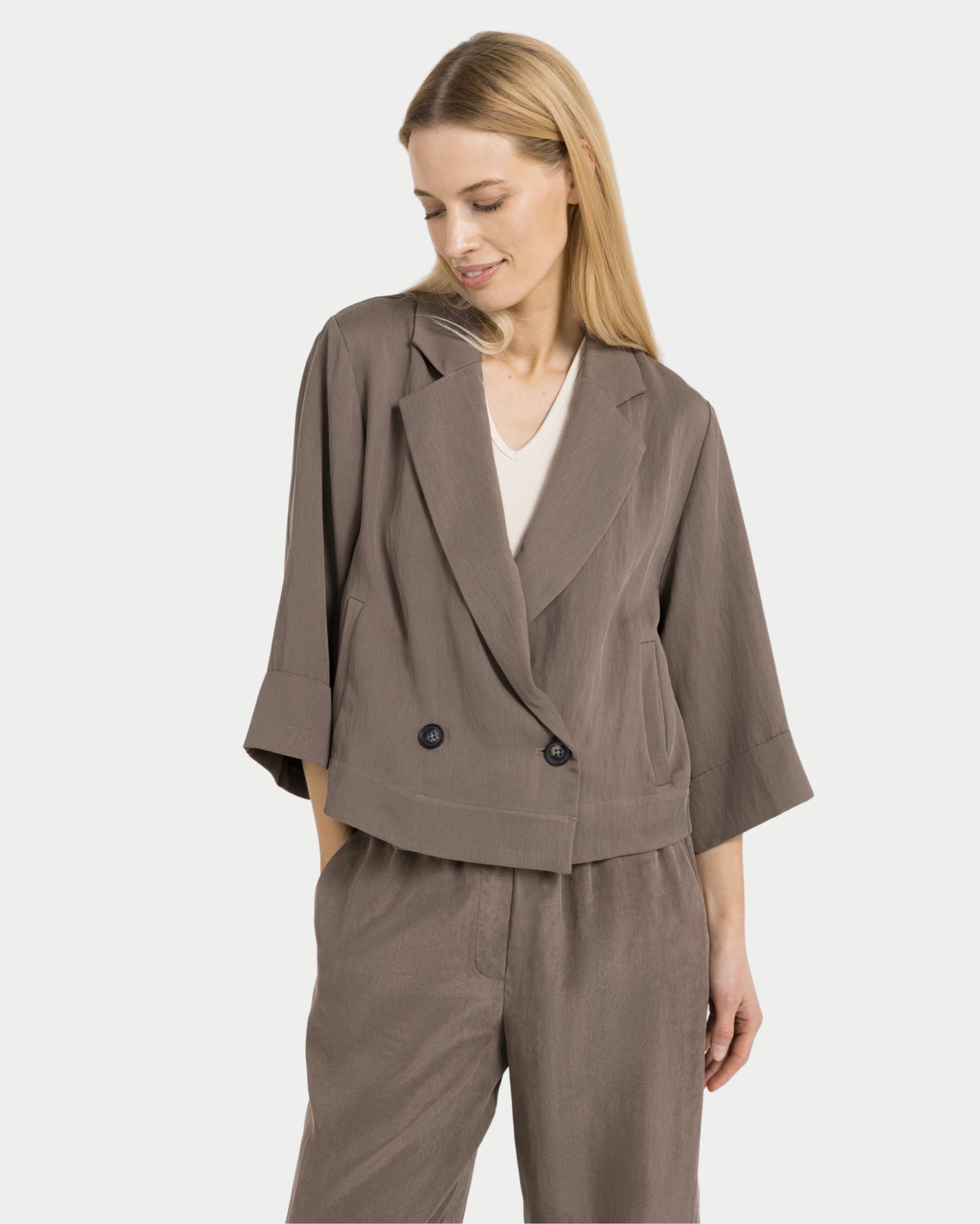 Blazer mit Kimonoärmeln und Knöpfen