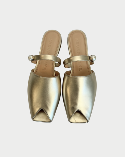 Spitze Mules aus Nappaleder