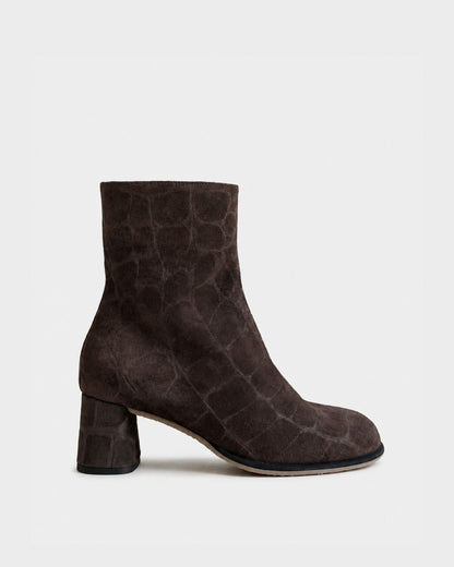 Stivaletto con tacco medio in pelle cocco