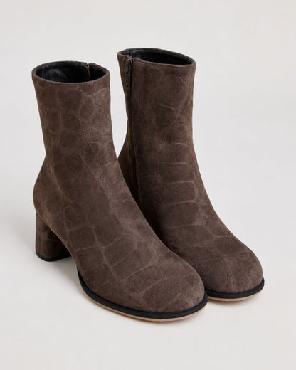 Stivaletto con tacco medio in pelle cocco