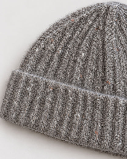 Rippenstrickmütze mit Umschlag
