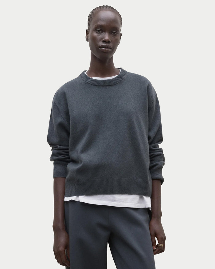 Cosmos-Pullover aus recycelter Wolle