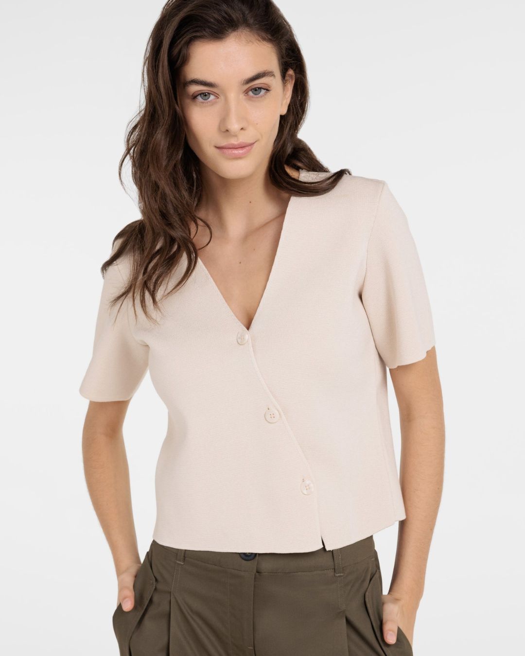 Top in maglia fine con scollo a V e chiusura asimmetrica