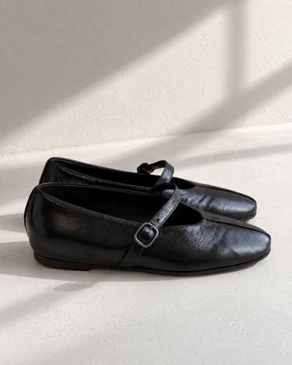 Ballerinas mit Schnalle und Innenkeilabsatz