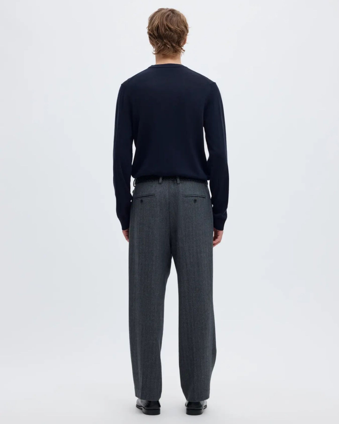 Maglia girocollo in lana merino a maniche lunghe regular fit