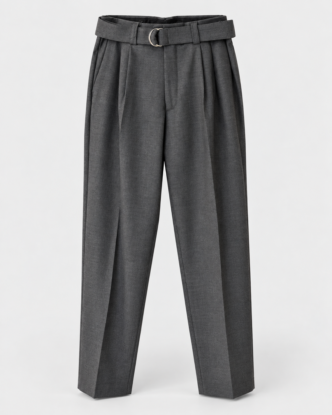Hosen mit Gürtel und Bundfalten