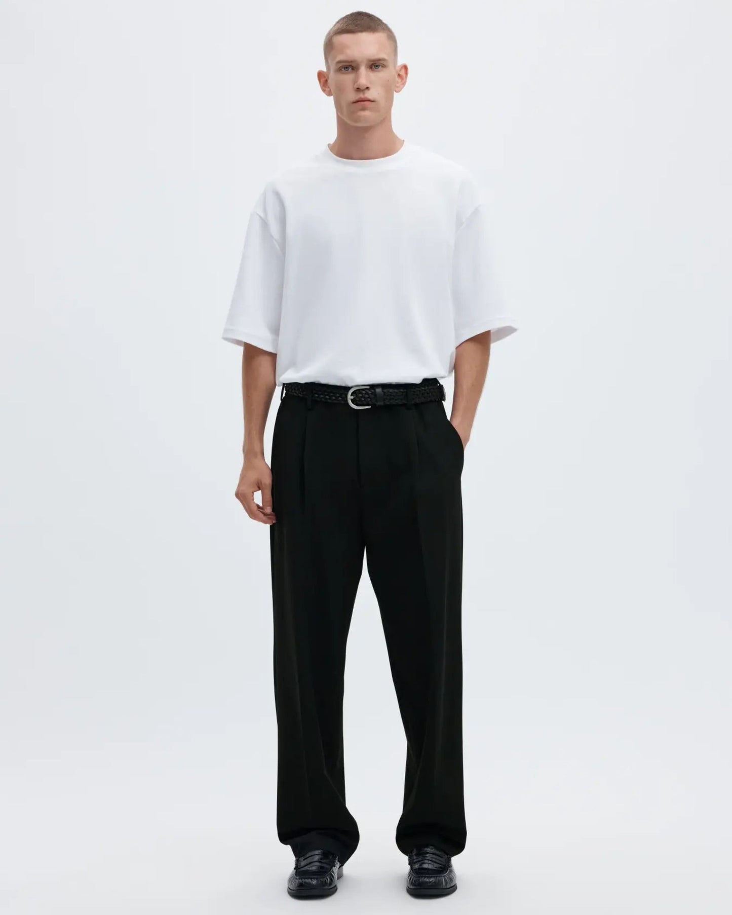 Pantaloni loose fit in tessuto stretch