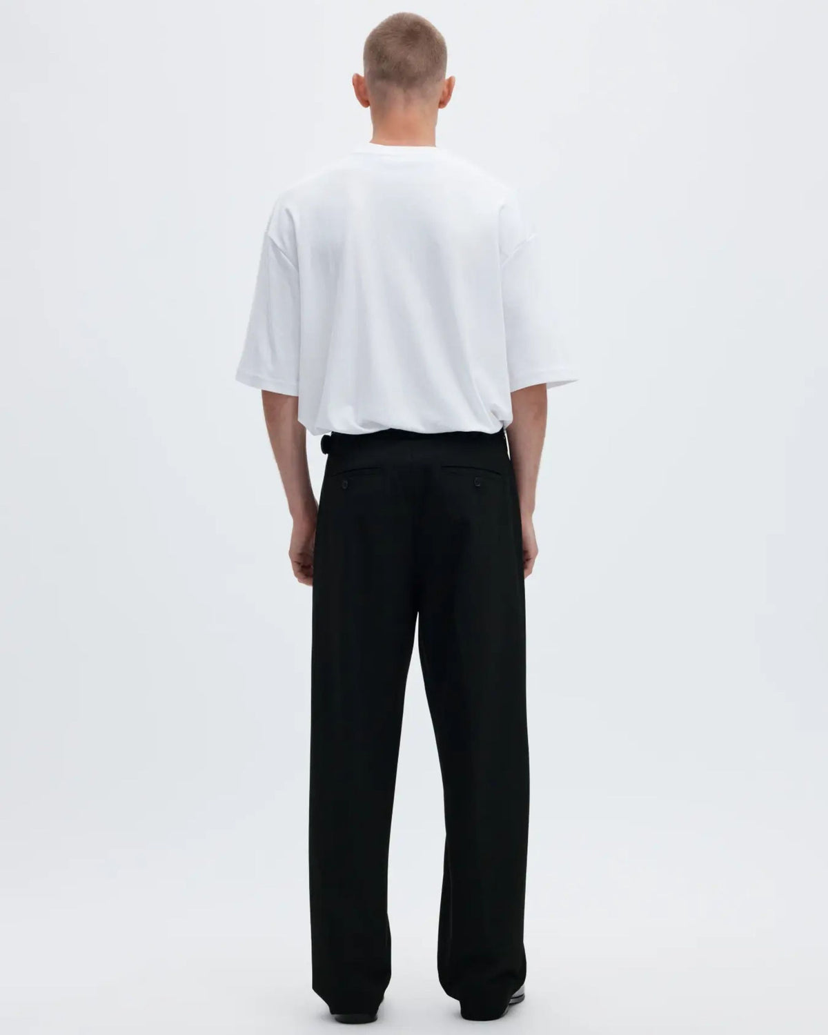 Pantaloni loose fit in tessuto stretch