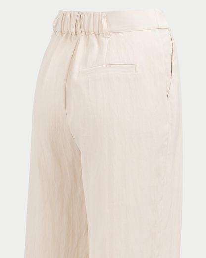 Pantaloni a gamba ampia con pinces in Lyocell – L32