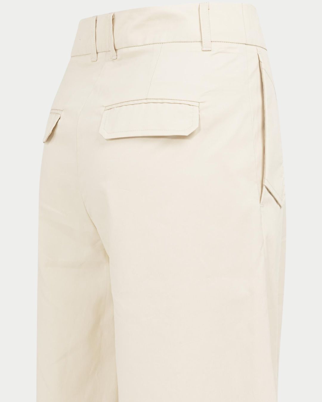 Pantaloni cargo a gamba ampia con pieghe – L32 - cream