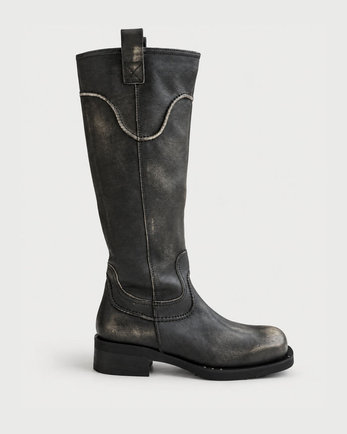 Lederstiefel mit quadratischer Kappe