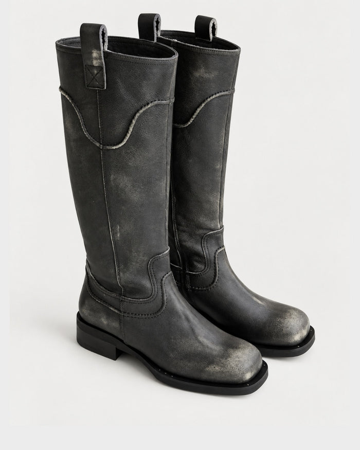 Lederstiefel mit quadratischer Kappe