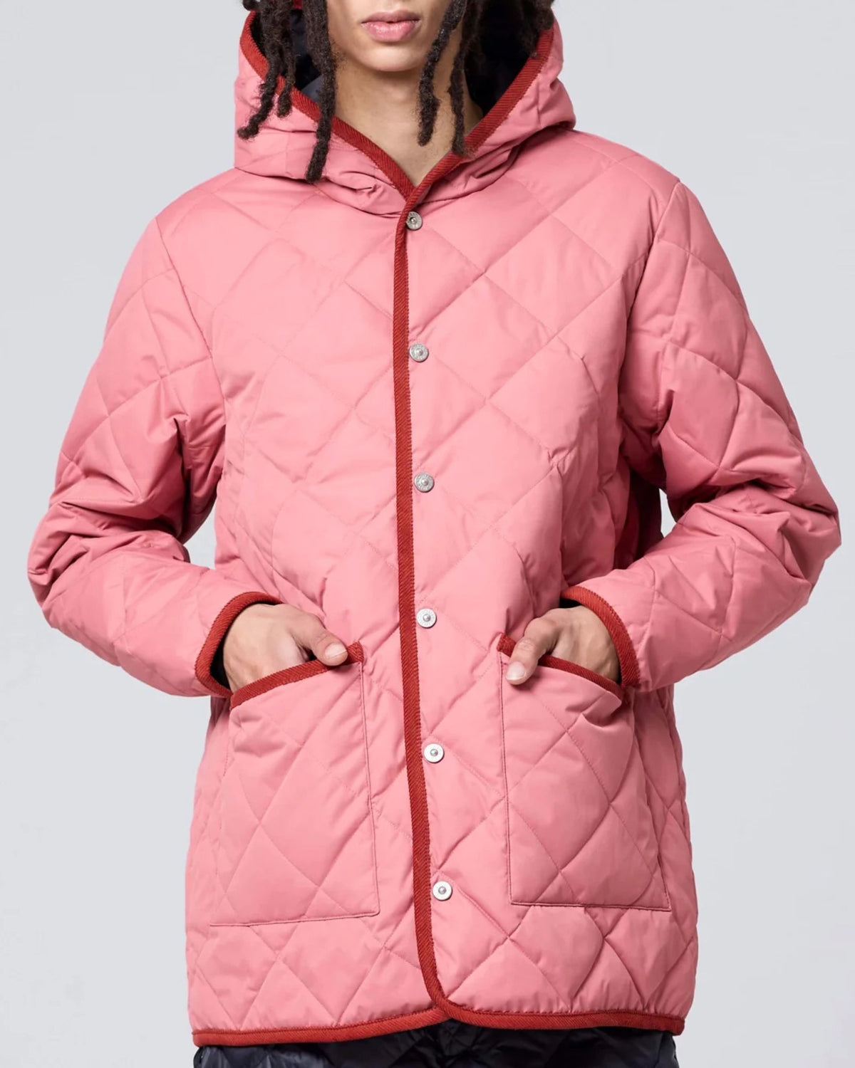 Padded jacket with hood and piping trims
