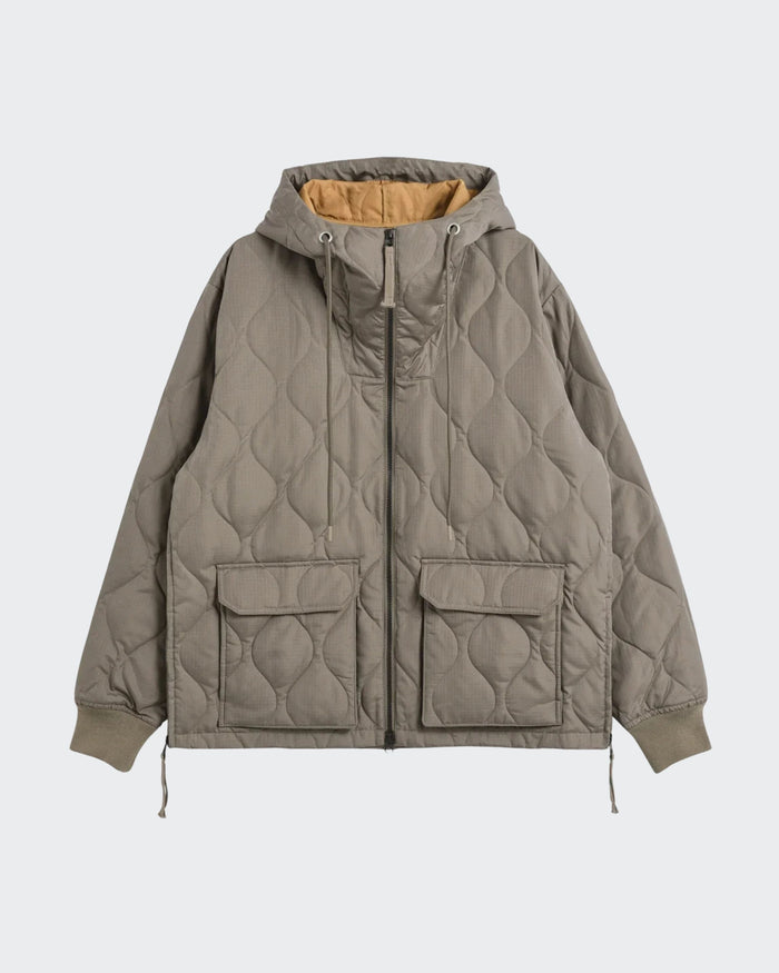 Gefütterte Kapuzenjacke im Military-Stil mit doppeltem Reißverschluss