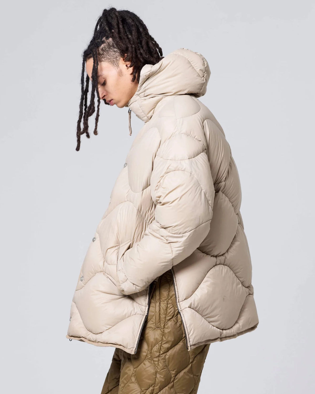 Gepolsterte Jacke mit Kapuze und Oversize-Passform
