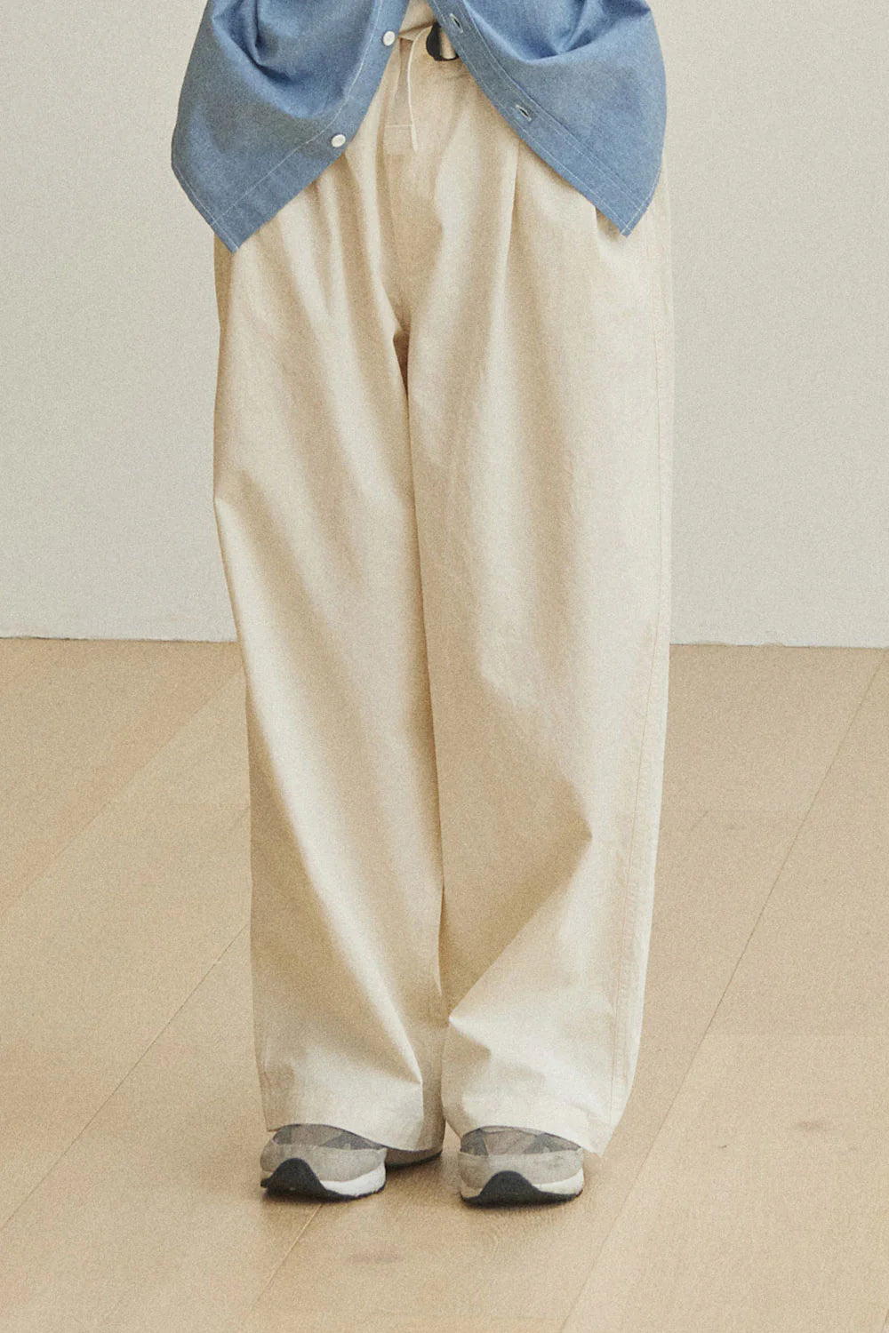 Two-tuck wide unisex trousers
