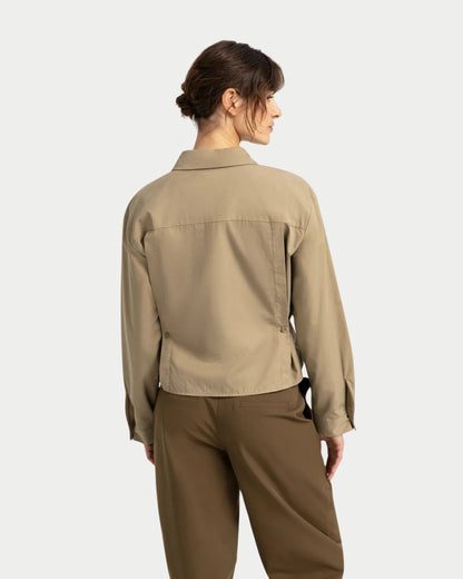 Camicia in popeline con dettaglio a bottoni
