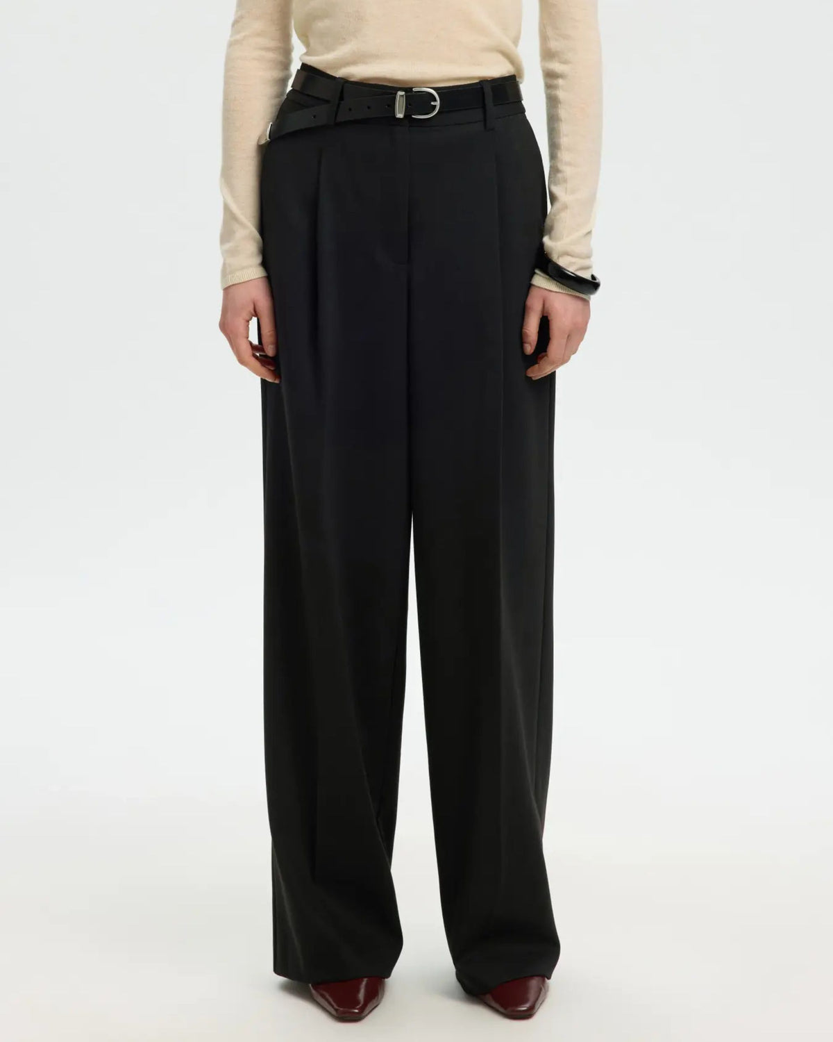 High-waisted wide-leg tailored trousers in wool blend